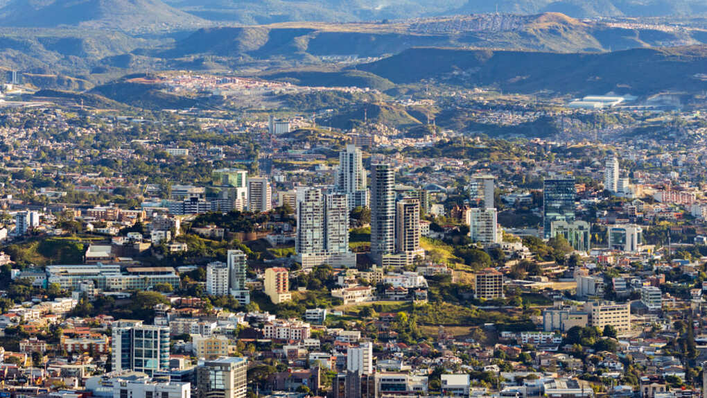 ¿Qué alimenta el desempleo juvenil en Honduras?