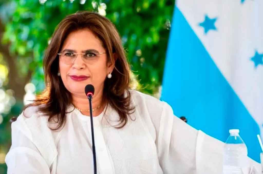Rixi Moncada aviva debate sobre el modelo político cubano y venezolano